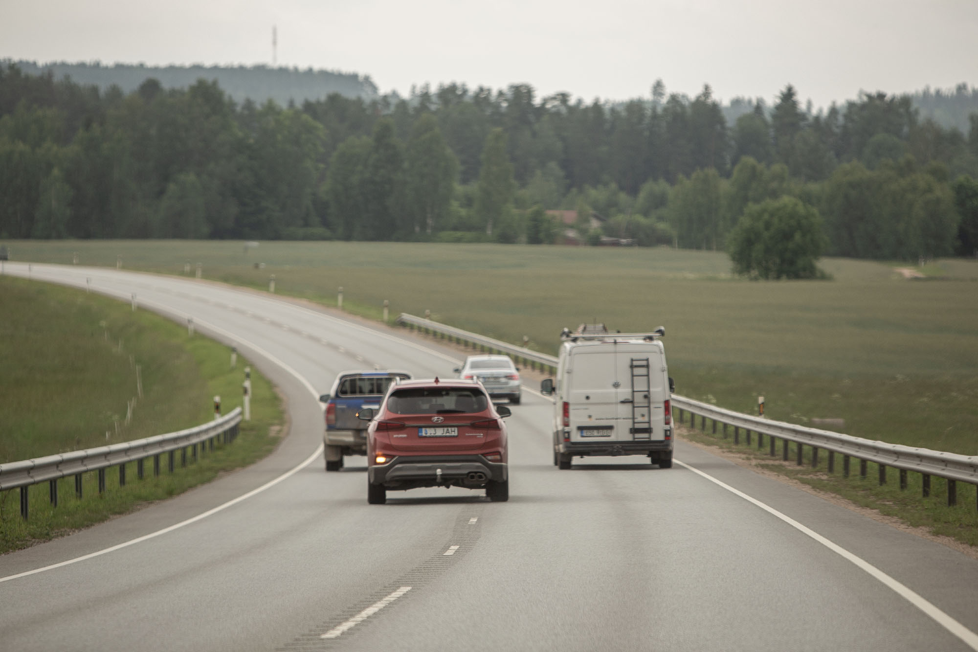 Autoturu langus jätkub: eestlased ostavad üha vanemaid autosid
